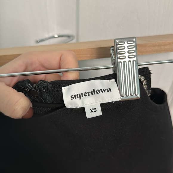 superdown Jayla Cut Out Mini Skirt in Black - Picture 4 of 5